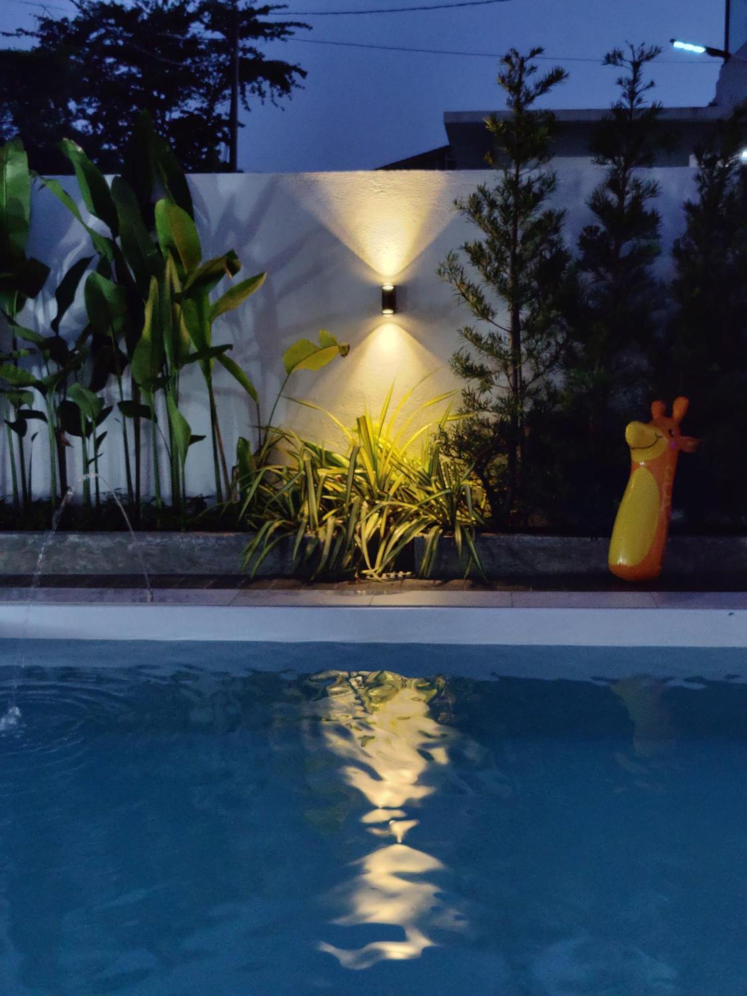 Eden Pool Homestay *
