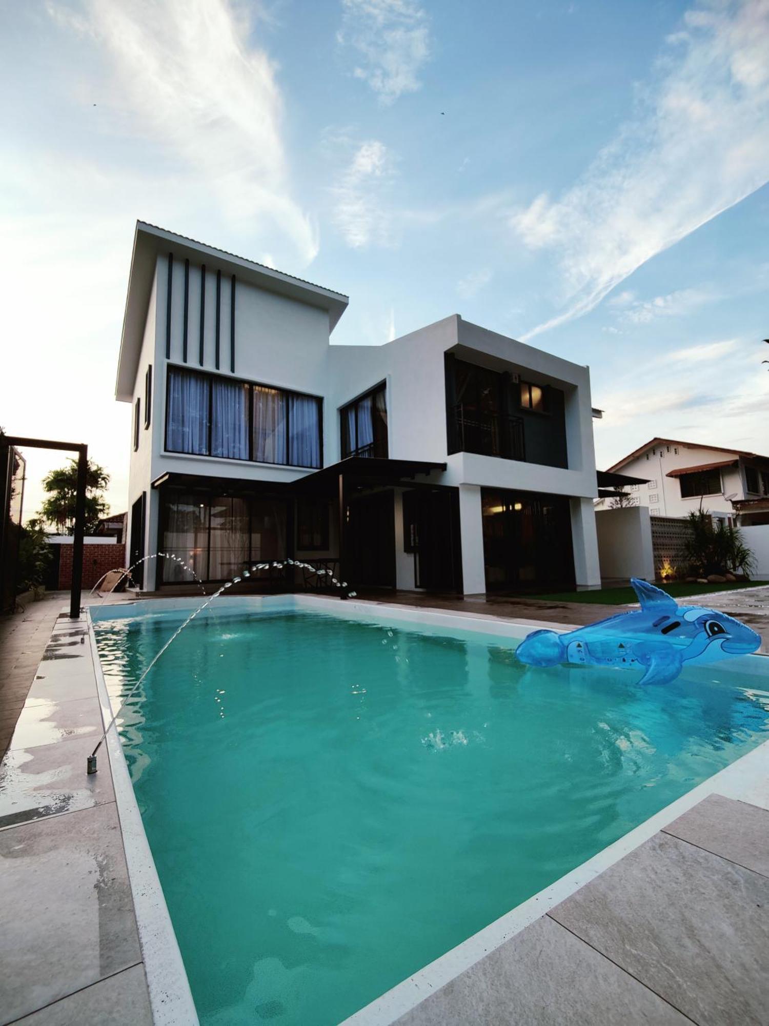 Eden Pool Homestay